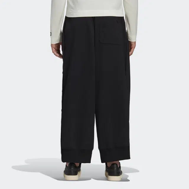 Y-3