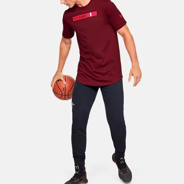 Under Armour T