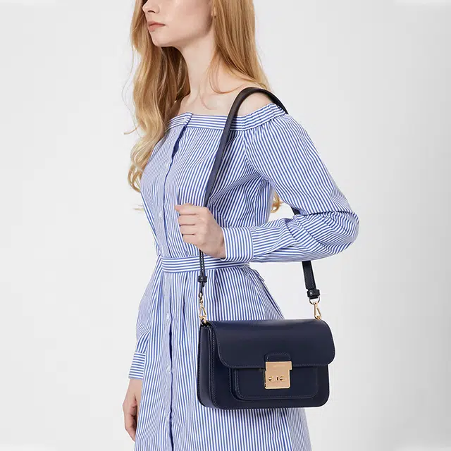 MICHAEL KORS MK Sloan