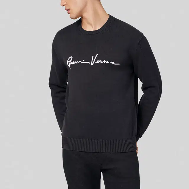 VERSACE