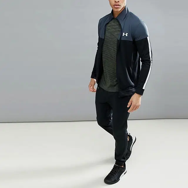 Under Armour T