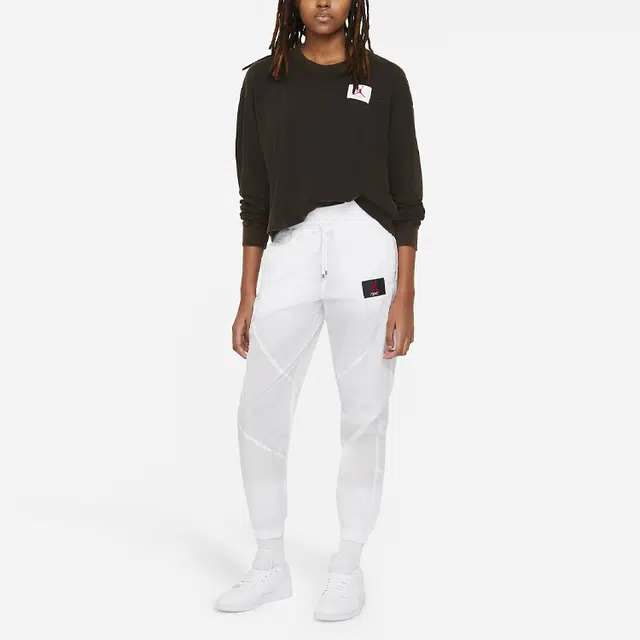 Jordan Essential Logo T