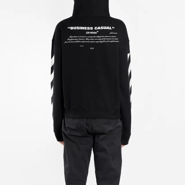 OFF-WHITE