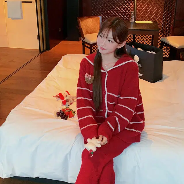 夏芬妍 简约甜美柔软亲肤条纹小熊海军领开衫半边绒家居服加绒加厚蓄温保暖长袖长裤可外穿秋冬款睡衣套装 女款 红色