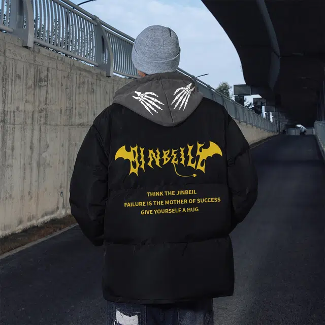 金贝勒 涂鸦字母印花连帽宽松落肩拉链长袖加厚面包假两件羽绒服 男女同款