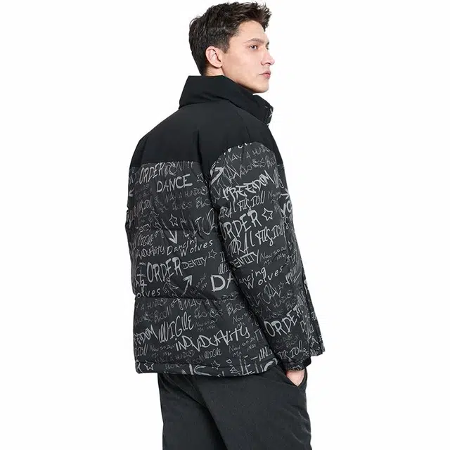 与狼共舞 高充绒防风保暖休闲时尚涂鸦印花立领羽绒服 男款 黑色