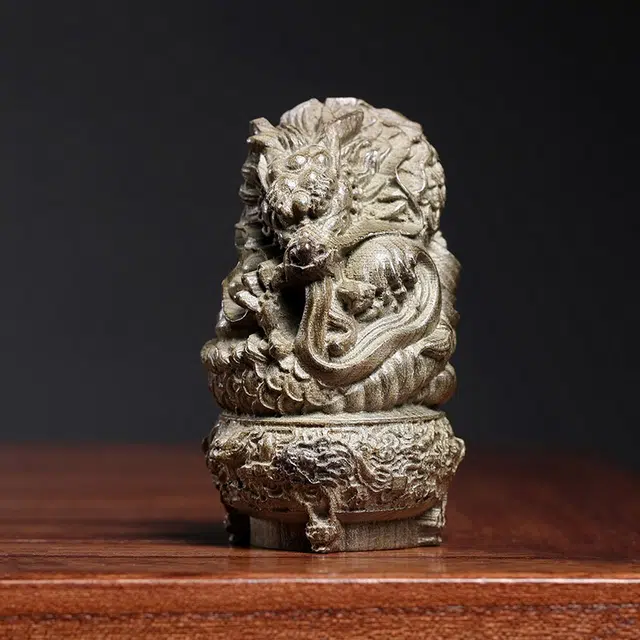 宝臻荟 诸事顺利 新中式 国潮复古小众生肖祥龙盘龙鼎 好事花生财运亨通#好运 阴沉木 木作摆件 男女同款情侣款