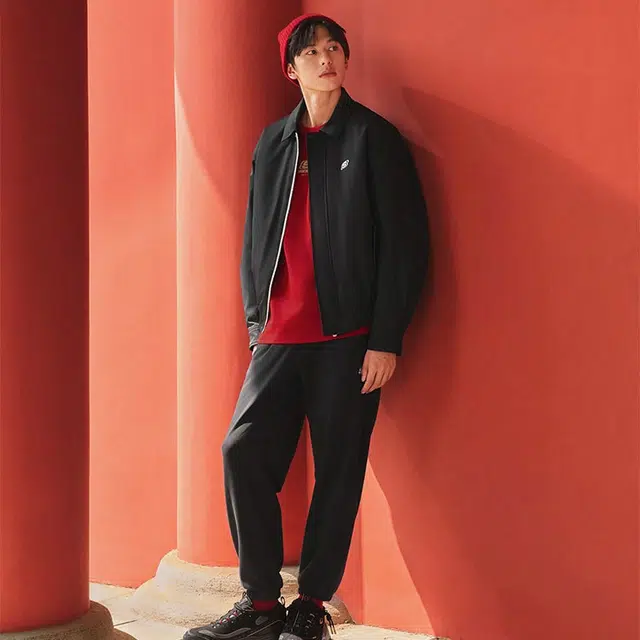 Skechers