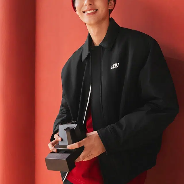 Skechers