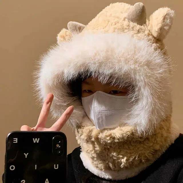 雅鹿 可爱小羊角毛绒围脖一体两件套冬季保暖加厚百搭显脸小户外防寒护颈毛绒 聚酯纤维 绒线帽 男女同款情侣款 礼盒装