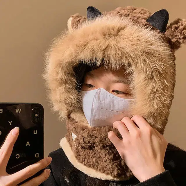 雅鹿 可爱小羊角毛绒围脖一体两件套冬季保暖加厚百搭显脸小户外防寒护颈毛绒 聚酯纤维 绒线帽 男女同款情侣款 礼盒装