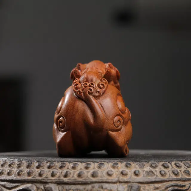 絮物 国风新中式望天貔貅招财纳福财源广进工艺品装饰品手工精细雕刻而成 老山檀 木作把件 男女同款情侣款