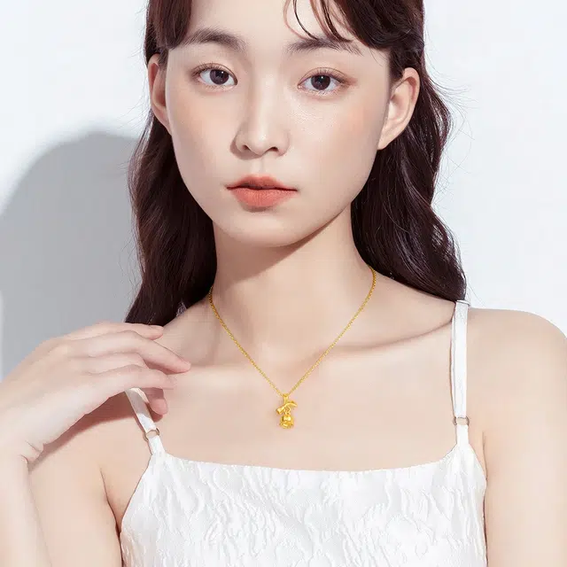 【甜蜜守护】中国黄金 珍·尚银 蝴蝶结铃兰花吊坠 甜美可爱灵动轻奢 优雅浪漫金首饰 轻奢锁骨链 足金 一口价 黄金项链 女款 表白惊喜礼 物