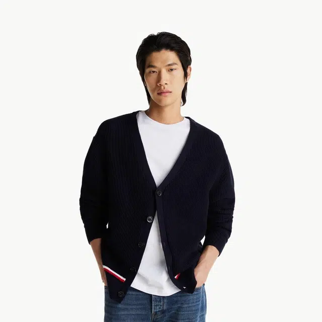 Tommy Hilfiger V
