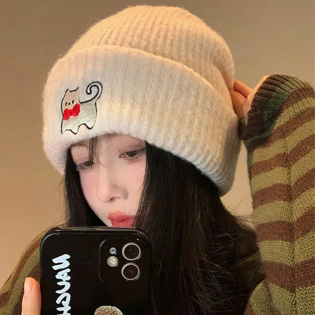 浪莎 可爱小猫刺绣针织毛线帽女生冬季韩版显脸小护耳帽子大头围保暖冷帽 涤纶 绒线帽 女款