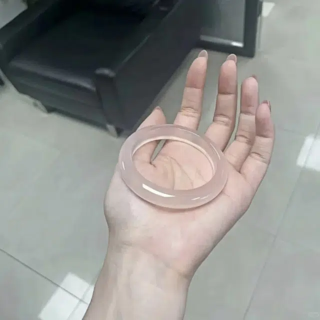 兰慕茵诺 新中式轻奢高级感蜜桃粉 高级清冷感 旗袍汉服 透亮极简风 玻璃猫眼 手镯 女款