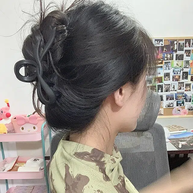 零界 蝴蝶结磨砂哑光盘发法式设计感高级优雅 亚克力 发夹 男女同款情侣款