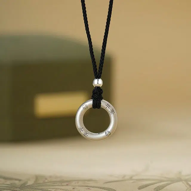 999