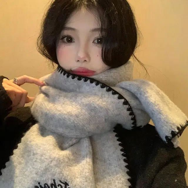 浪莎 高级感锁边字母刺绣锁边针织围巾韩系氛围感保暖护颈围脖 男女同款情侣款 礼盒装 绒线围巾 男女同款情侣款