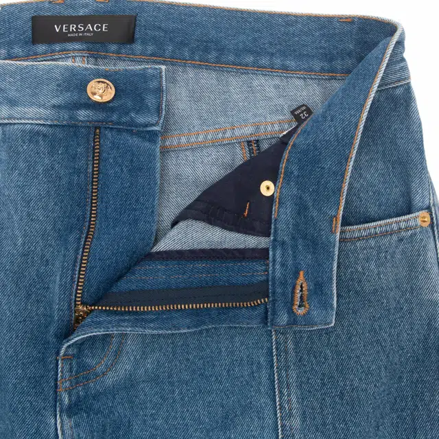 VERSACE