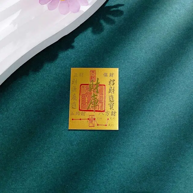 999