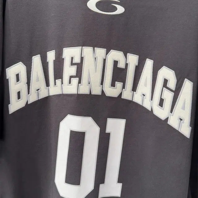 Balenciaga FW24 T