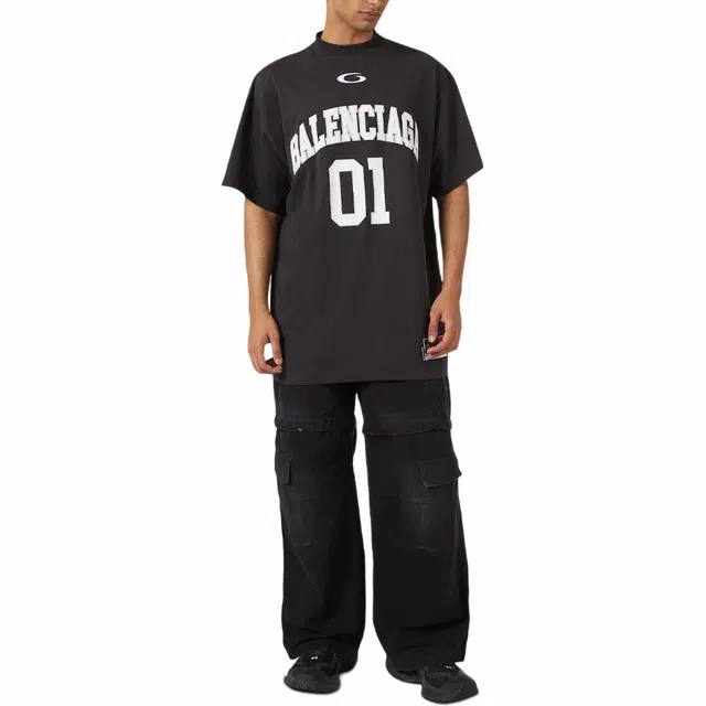 Balenciaga FW24 T