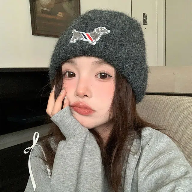 浪莎 小狗针织帽子女生秋冬款保暖防寒显脸小大头围毛线帽 涤纶 绒线帽 女款