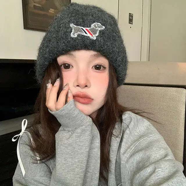 浪莎 小狗针织帽子女生秋冬款保暖防寒显脸小大头围毛线帽 涤纶 绒线帽 女款