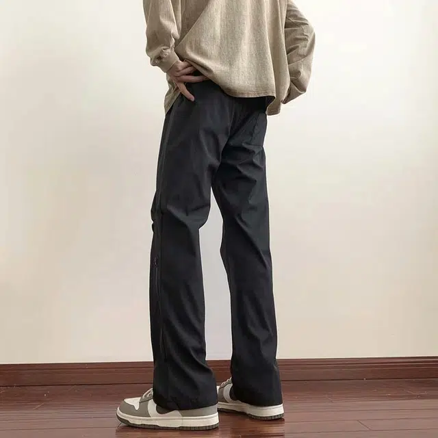 玉儿恋 可选加绒 美式高街侧拉链褶皱款防风防水运动户外机能跑步冲锋裤纯色基础款宽松弯刀直筒休闲裤 男女同款