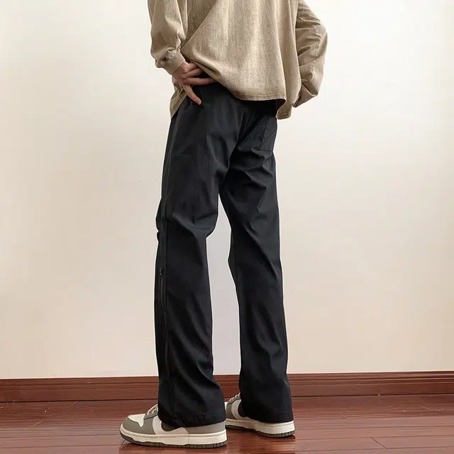 玉儿恋 可选加绒 美式高街侧拉链褶皱款防风防水运动户外机能跑步冲锋裤纯色基础款宽松弯刀直筒休闲裤 男女同款