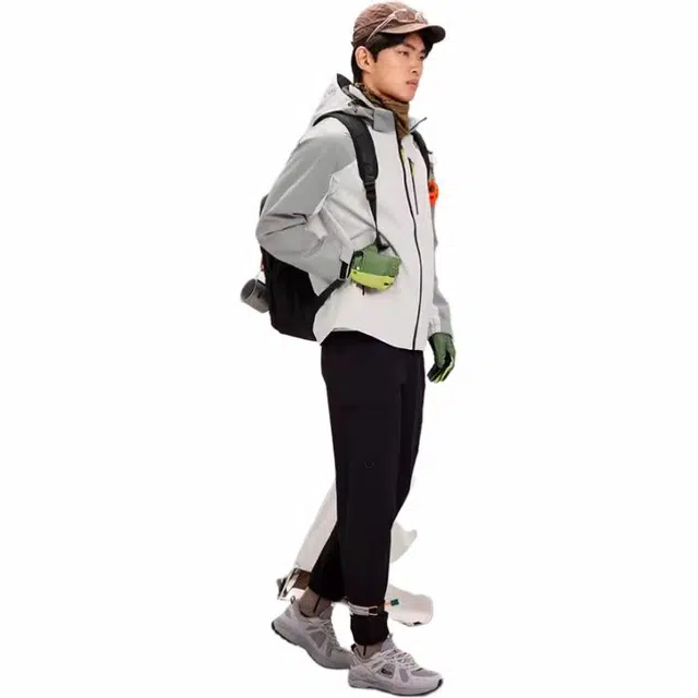 乔丹  拼接拉链连帽舒适  速干防风透气冲锋衣 男款 烟白色/沉静灰