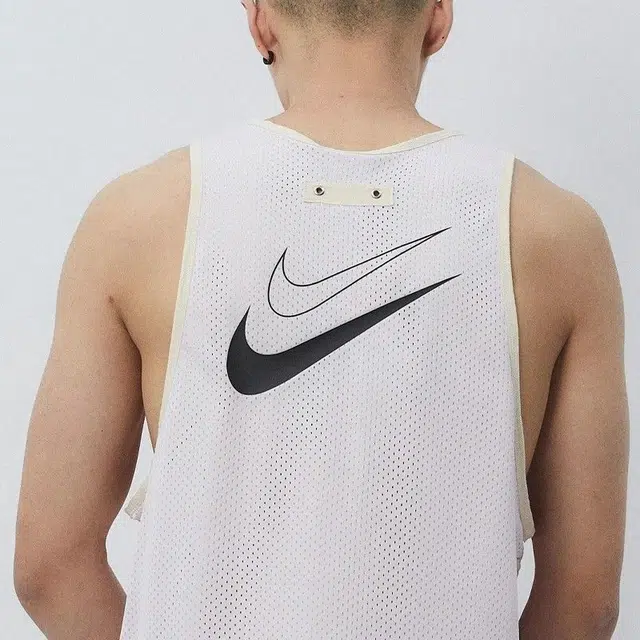 Nike DRI-FIT Logo