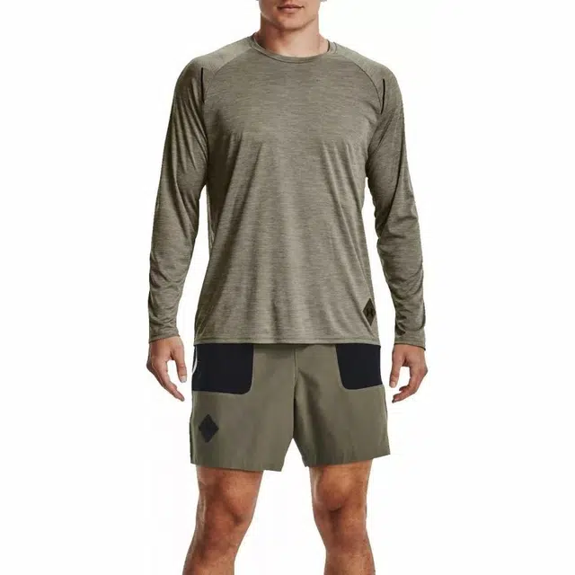 Under Armour T