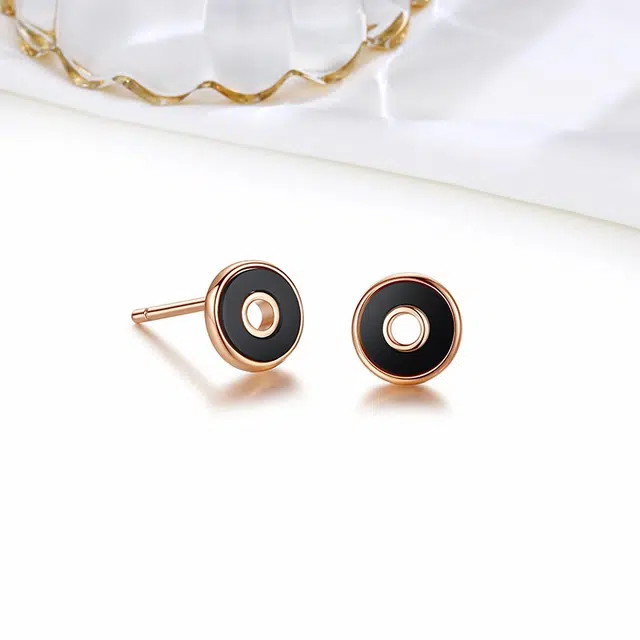 HOLLY RYAN 18k