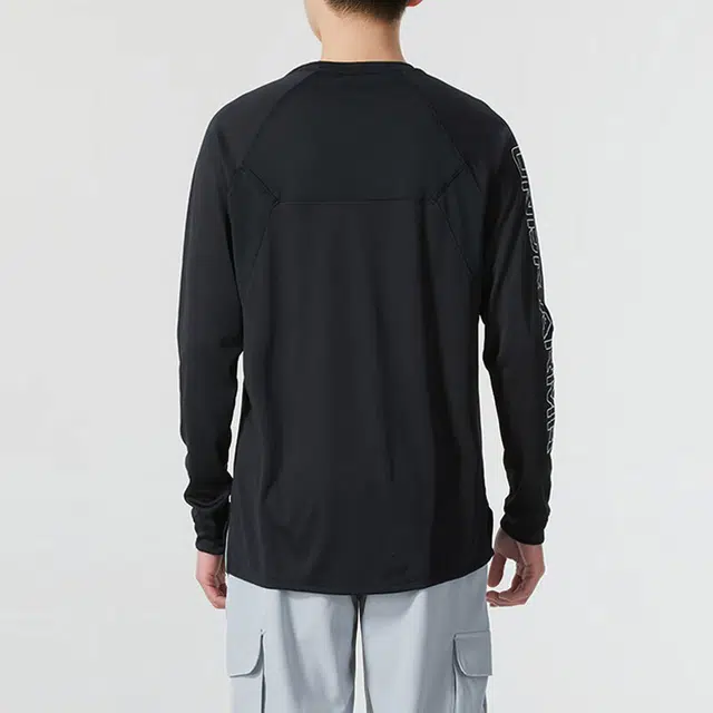 Under Armour logoT