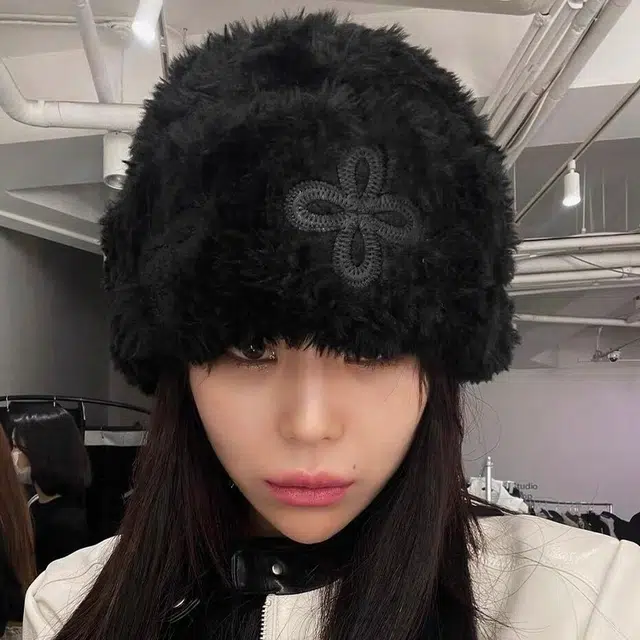 俞兆林 韩版秋冬毛绒加厚大头围保暖护耳软糥亲肤毛线显脸小 腈纶 绒线帽 男女同款情侣款