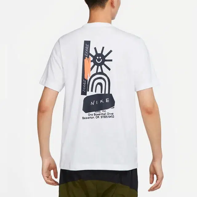 Nike Sportswear LogoT