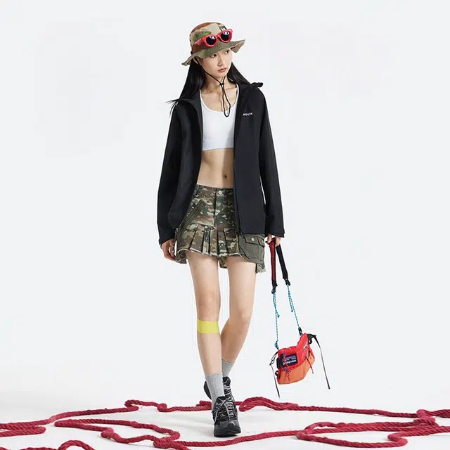 企鹅  三防运动连帽纯色字母  防水防风保暖冲锋衣 男款