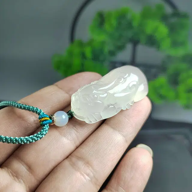 赐帛 新中式白月光高冰透貔貅挂件招财纳福转运平安设计师高级感时尚气质小众优雅清冷感 玉髓 玉石项链 男女同款情侣款