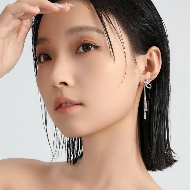 MISS XIA JWY