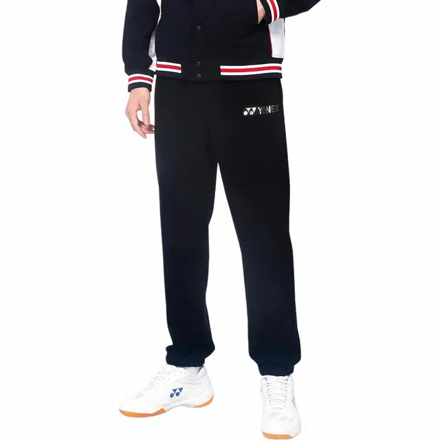YONEX