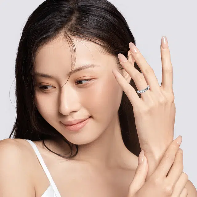 S925