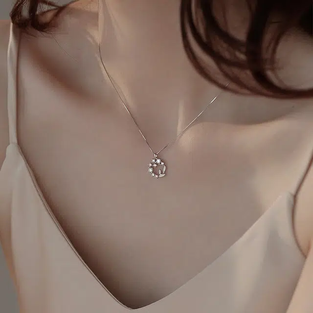 S925
