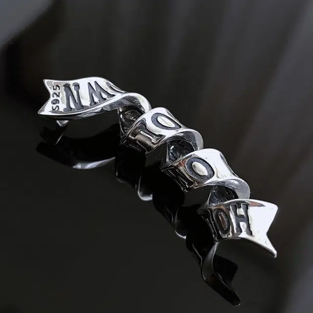 s925