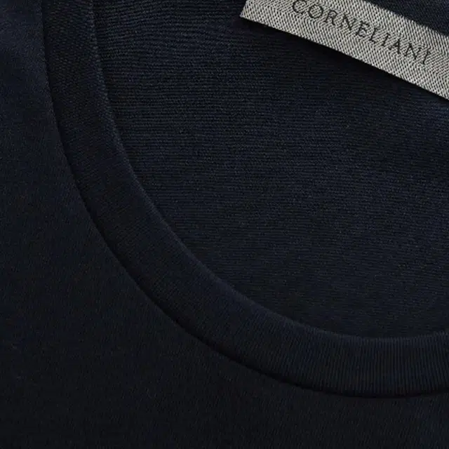 CORNELIANI T