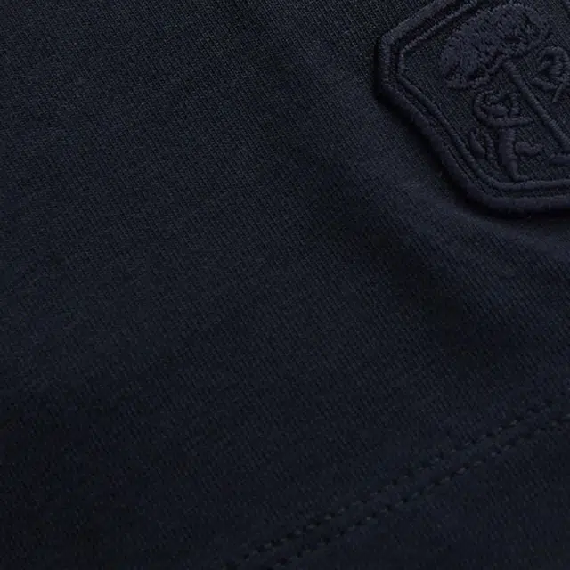 CORNELIANI T