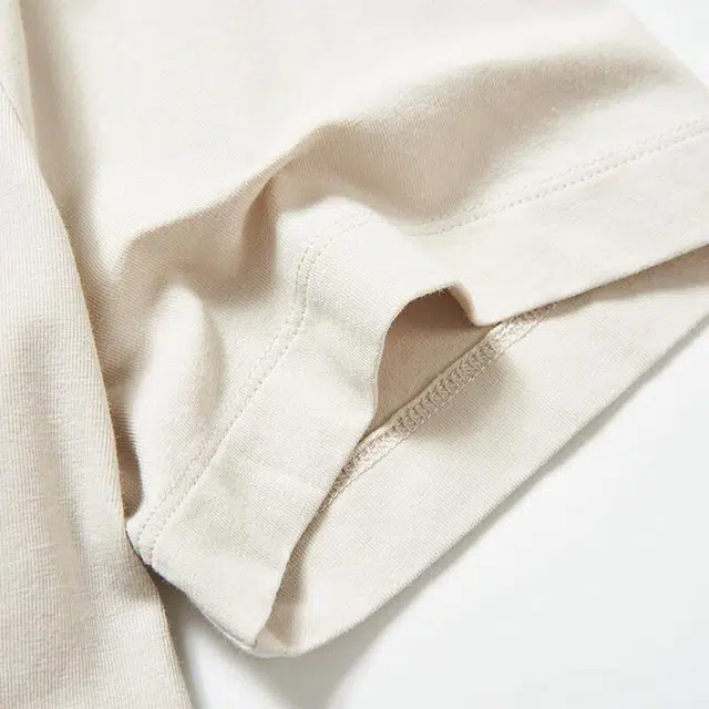 CORNELIANI T