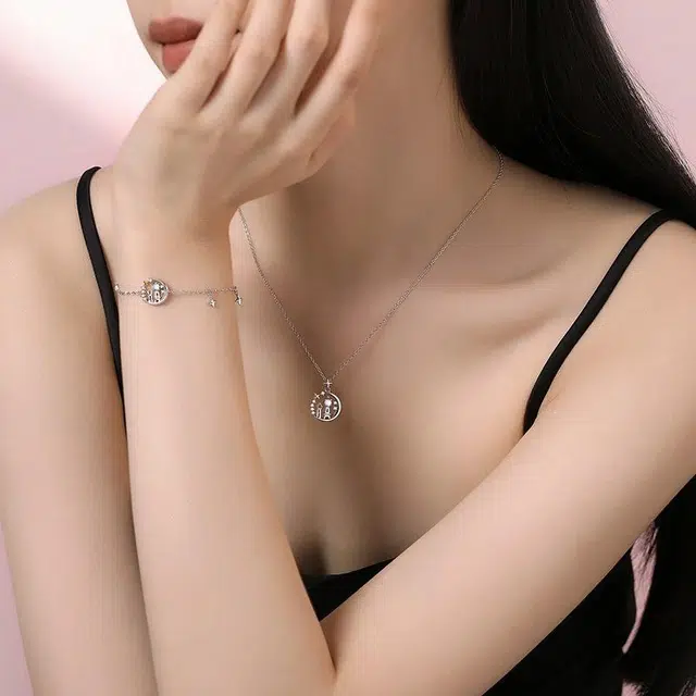 S925
