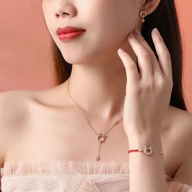 S925